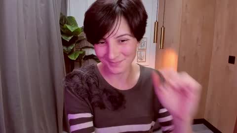 Snapshot of loren_daze chatting on October 22, 2:41 pm Loren online show from October 22, 2:41 pm