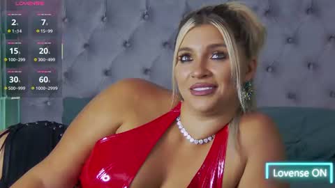 lorenaryan online show from August 5, 11:29 am