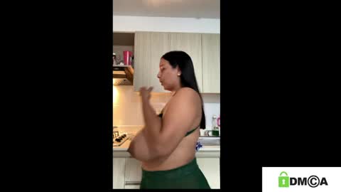 Queen Loreth online show from April 15, 7:58 pm