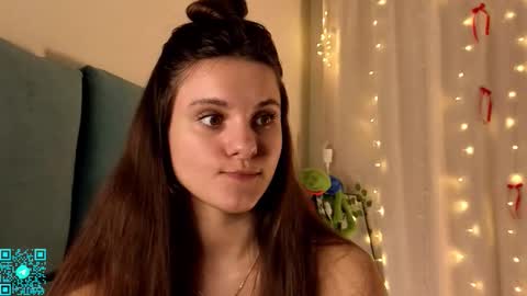 Chloe for Fan BlackHole online show from February 15, 5:22 pm