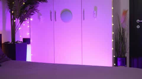 LoretteLorena online show from February 1, 7:55 pm