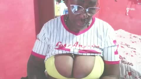 loretybighot online show from April 21, 12:45 pm