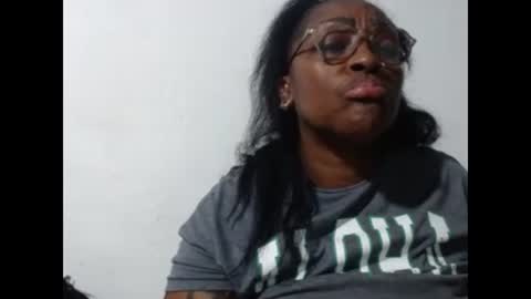 Snapshot of loretybighot chatting on February 15, 12:04 am loretybighot online show from February 15, 12:04 am