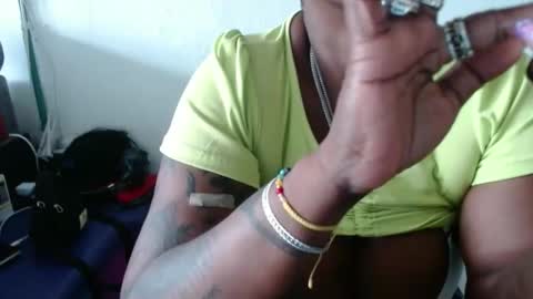 Snapshot of loretybighot chatting on February 22, 7:03 pm loretybighot online show from February 22, 7:03 pm
