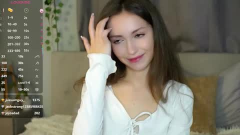 Snapshot of loriamarzinske chatting on October 9, 10:37 pm Naomi online show from October 9, 10:37 pm