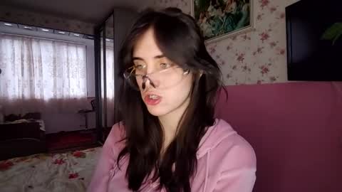 Kira online show from December 5, 8:02 am