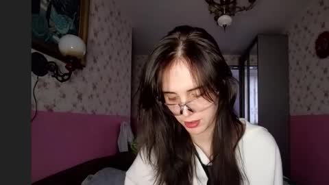 Kira online show from December 2, 7:29 am