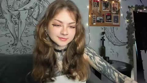 Snapshot of lostallice chatting on October 4, 4:54 am lostallice online show from October 4, 4:54 am