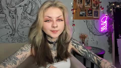 Snapshot of lostallice chatting on January 7, 5:12 am lostallice online show from January 7, 5:12 am