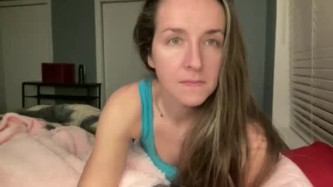 lothlori online show from February 5, 1:42 am