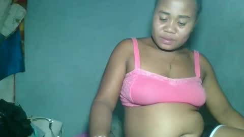 louane98 online show from April 3, 7:21 pm