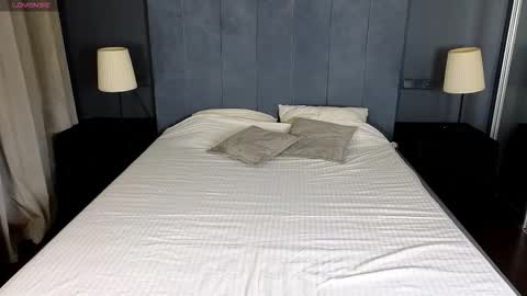 Snapshot of louie_evans chatting on September 22, 8:57 pm louie_evans online show from September 22, 8:57 pm