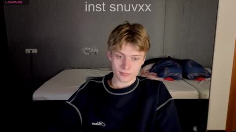 Snapshot of louie_evans chatting on October 1, 9:24 pm louie_evans online show from October 1, 9:24 pm