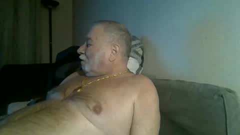 louis_chokdee online show from February 17, 7:23 pm