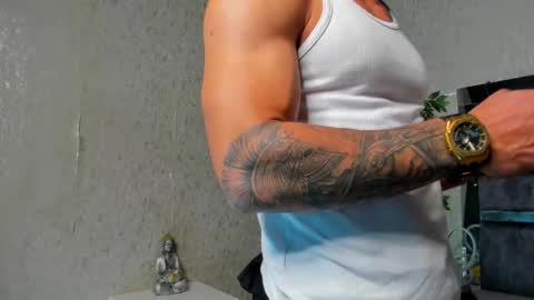 Louis online show from December 19, 1:23 am