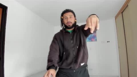 louis_marley_ online show from January 12, 6:48 pm