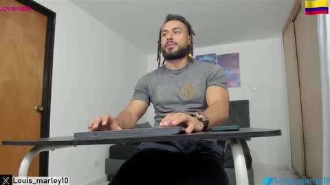 louis_marley_ online show from February 27, 1:52 am