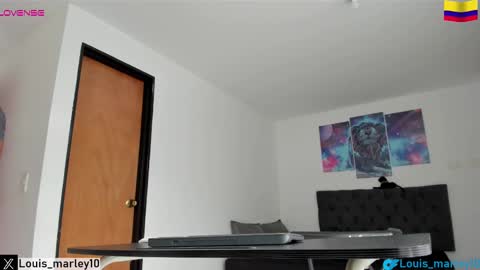 louis_marley_ online show from February 26, 7:10 pm