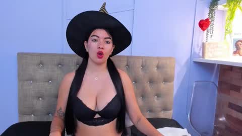 Louren Fox online show from October 29, 12:07 pm