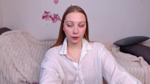 love bella  online show from March 2, 12:04 am