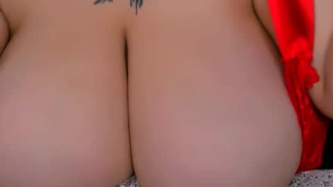 Snapshot of love_insidee chatting on October 3, 8:00 am Sailor online show from October 3, 8:00 am