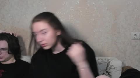 LINA online show from April 4, 1:51 pm