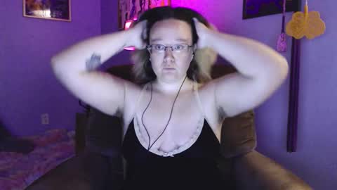 Snapshot of love_you_julia chatting on October 21, 2:49 am love_you_julia online show from October 21, 2:49 am