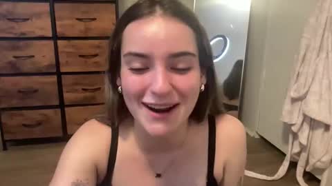 Olivia Rose online show from April 23, 3:58 am