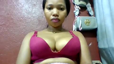 loveinlife750427 online show from May 26, 2:28 am