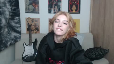 Cassie online show from March 10, 9:34 am