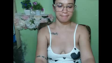 hearty2 Hey guys  Im Jess  online show from July 21, 4:25 am