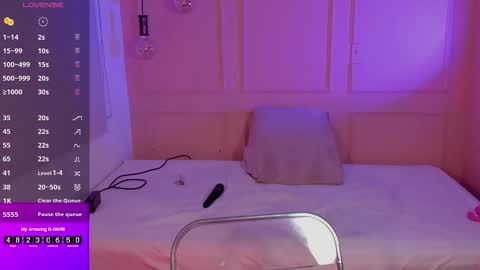 Emma online show from October 4, 1:53 pm