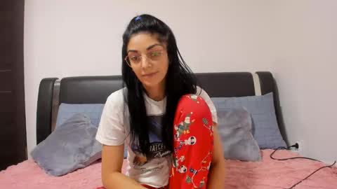 Emma online show from March 1, 3:43 am