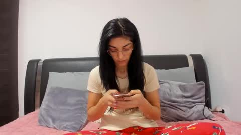 Emma online show from December 29, 9:20 pm