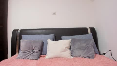 Emma online show from February 9, 12:39 am