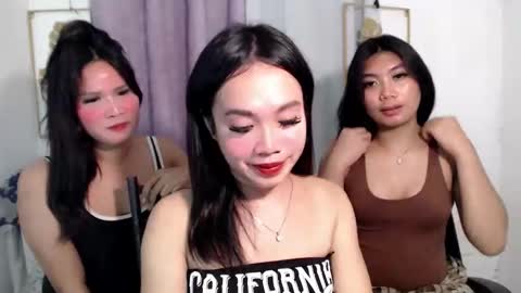 lovely_lianne online show from April 13, 5:17 pm