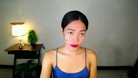 lovely_nathaliax online show from February 24, 1:10 pm