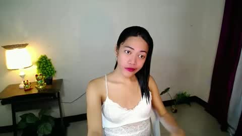 lovely_nathaliax online show from March 12, 11:42 am