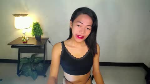 lovely_nathaliax online show from February 6, 2:22 am