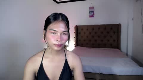 KATE online show from May 22, 2:57 pm
