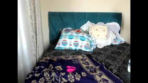 I  am witty online show from November 23, 2:59 pm