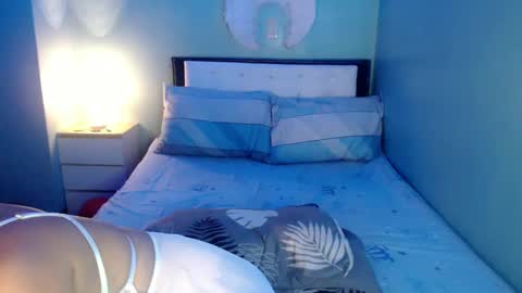 Snapshot of lovely_yna444 chatting on January 2, 5:35 am Yna online show from January 2, 5:35 am