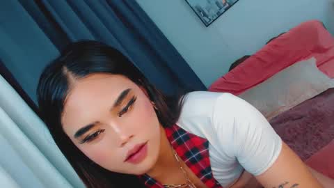 lovelydollsandra online show from February 5, 6:15 pm