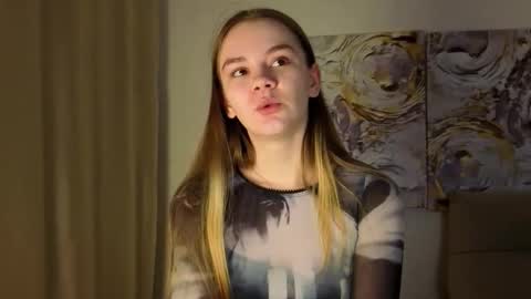lovelygracee online show from December 1, 3:43 pm
