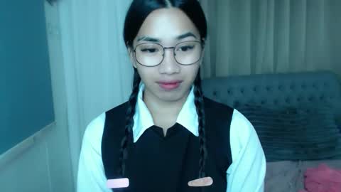 lovelymae18 online show from February 20, 6:48 am