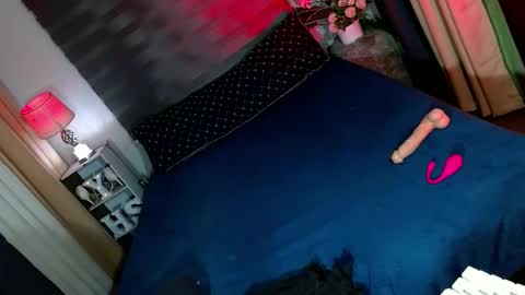 lovelymiss_shyna11 online show from October 11, 9:47 am