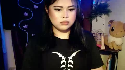 lovely online show from November 25, 1:21 pm