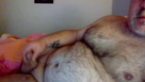 lover010983 online show from April 22, 6:09 am