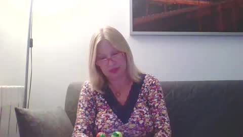 Snapshot of lovestar544963 chatting on February 5, 10:11 pm Marlyn online show from February 5, 10:11 pm