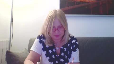 Snapshot of lovestar544963 chatting on January 27, 3:39 pm Marlyn online show from January 27, 3:39 pm